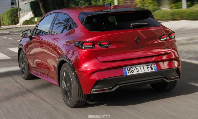 Nuova Renault Clio Esprit Alpine su strada