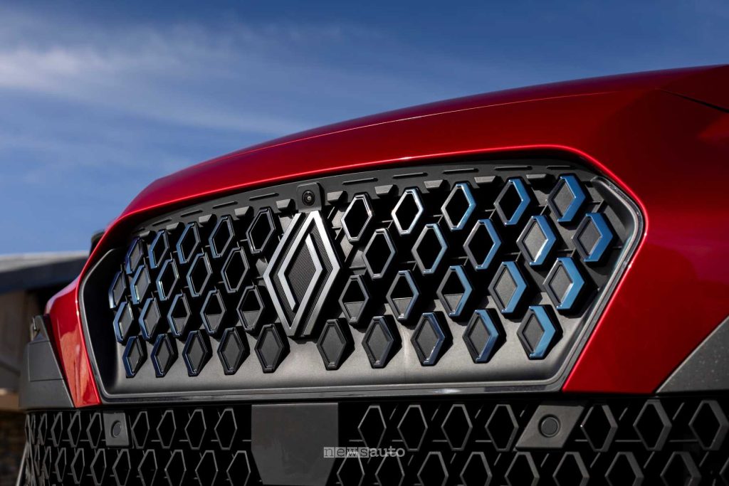 Nuova Renault Clio telecamera griglia anteriore