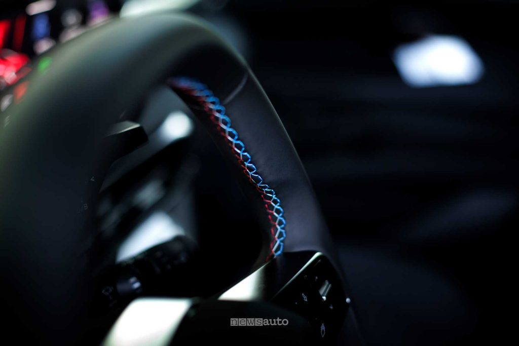 Nuova Renault Clio rivestimento del volante