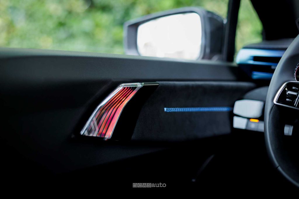 Nuova Renault Clio rivestimento portiera guidatore