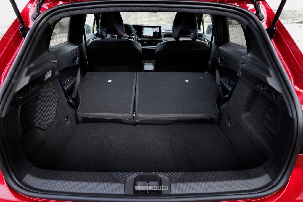 Nuova Renault Clio bagagliaio abitacolo