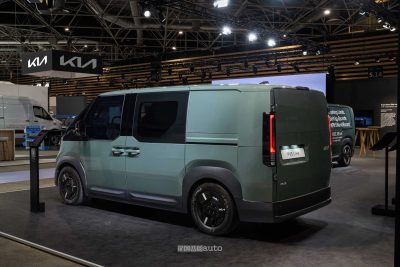 Kia PV5 Cargo posteriore 3/4