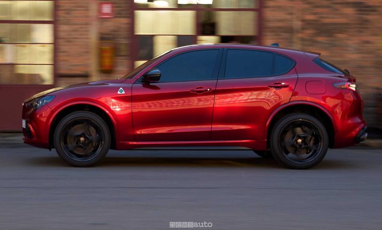 Alfa Romeo Stelvio Quadrifoglio Collezione laterale