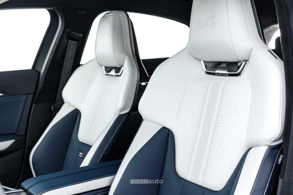 Alpine A390 GTS sedili anteriori abitacolo