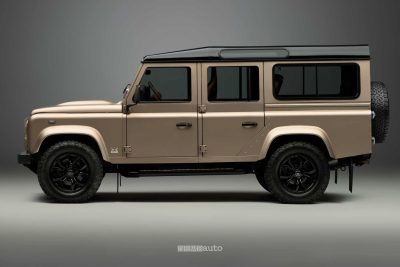Land Rover Classic Defender V8 livrea Petra Copper laterale