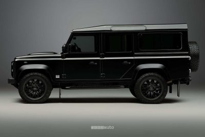 Land Rover Classic Defender V8 livrea Narvik Dark laterale