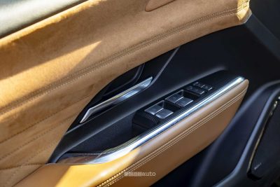 Mazda 6e comandi portiera guidatore