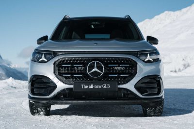 Nuova Mercedes GLB ibrida frontale
