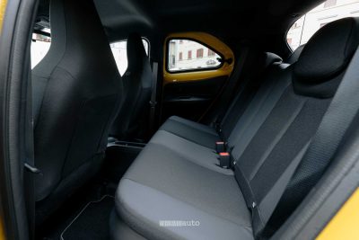 Nuova Toyota Aygo X GR Sport sedili posteriori