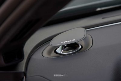 Xpeng G9 2026 casse audio impianto Dynaudio