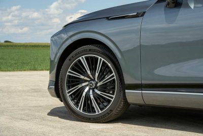 Xpeng G9 2026 cerchi da 21"