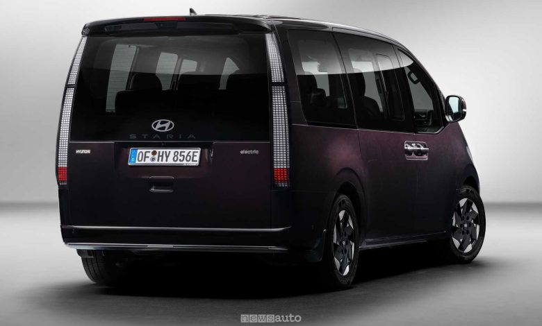 Hyundai Staria Electric posteriore 3/4