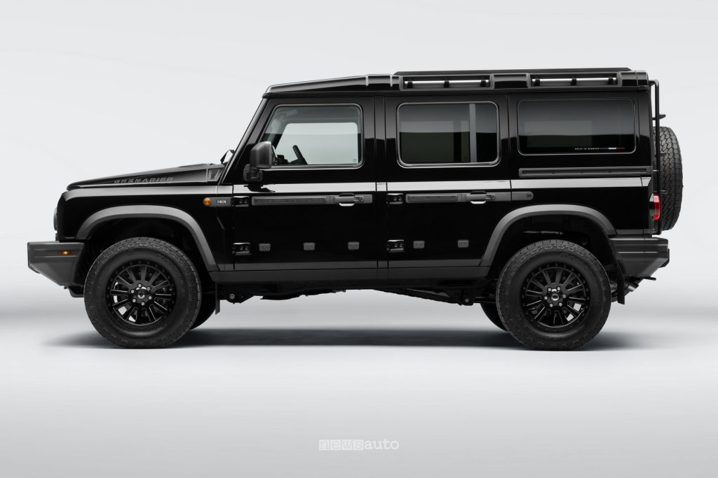 Ineos Grenadier Black Edition laterale