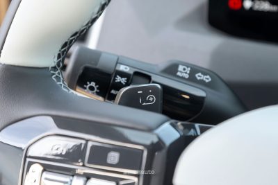 Kia EV5 GT Line paletta frenata rigenerativa al volante