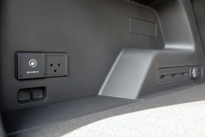 Kia EV5 GT Line presa AC da 250 W nel bagagliaio