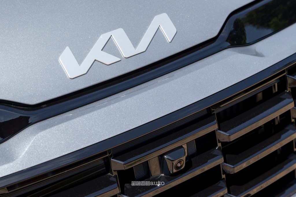 Kia Sportage GT Line telecamera griglia anteriore