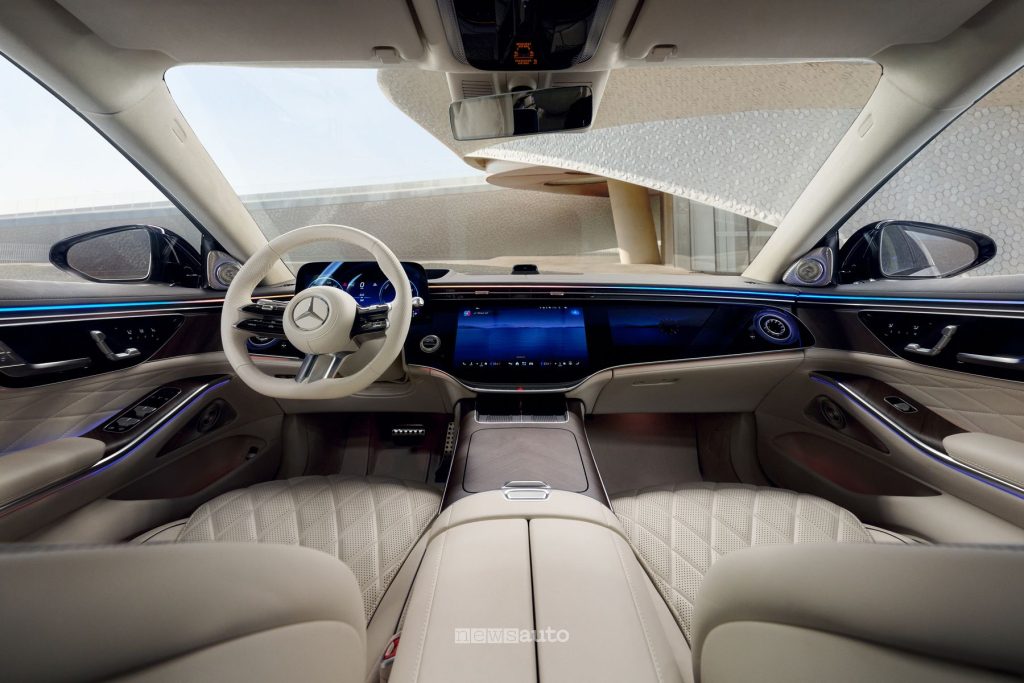 Mercedes-Benz Classe S AMG Line plancia abitacolo