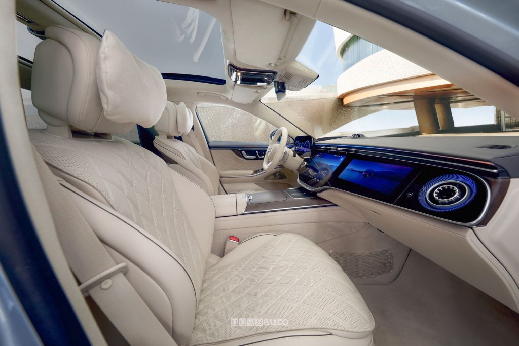 Mercedes-Benz Classe S AMG Line sedili anteriori abitacolo