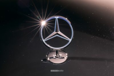 Mercedes-Benz Classe S AMG Line stella sul cofano anteriore