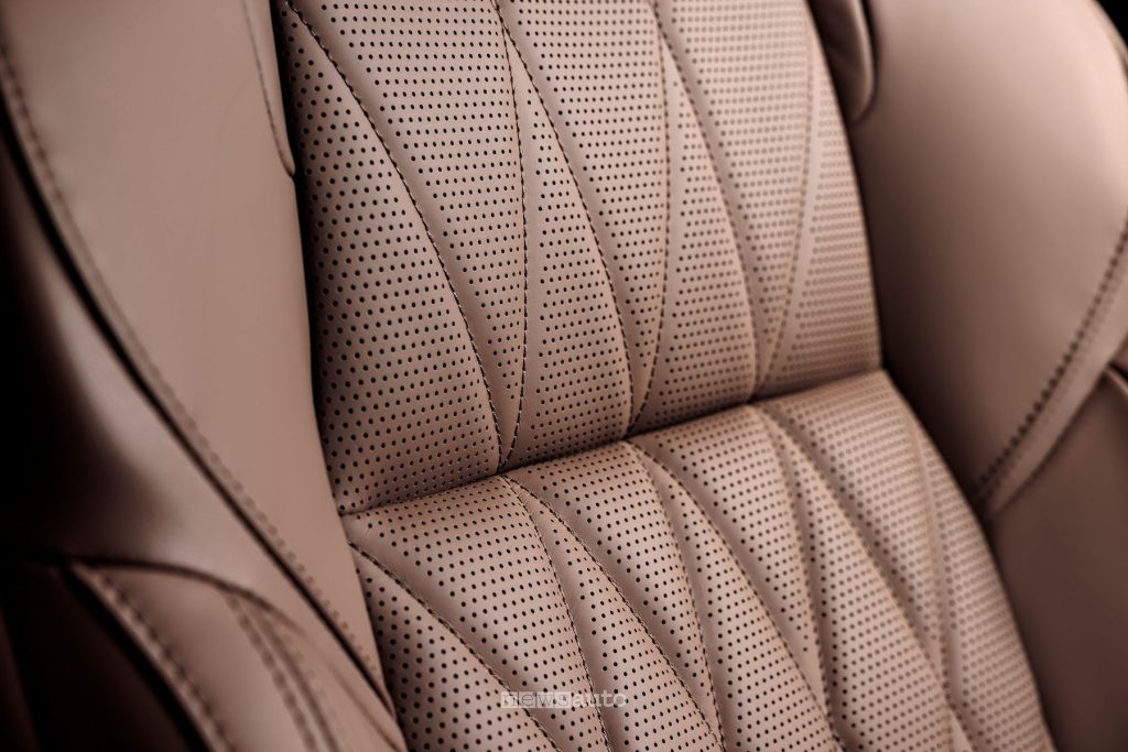 Mitsubishi Outlander PHEV tessuto dei sedili anteriori