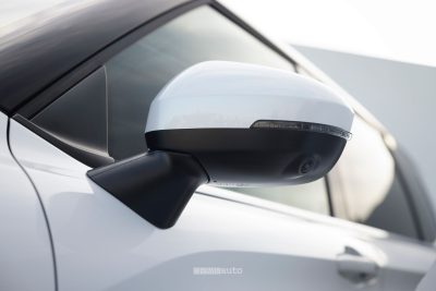 Mitsubishi Outlander PHEV telecamera dello specchietto laterale