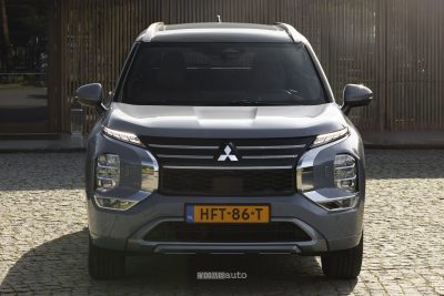 Mitsubishi Outlander PHEV frontale