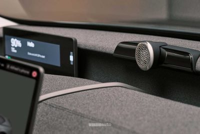 Nuova Volvo EX60 dettagli impianto audio sulla plancia