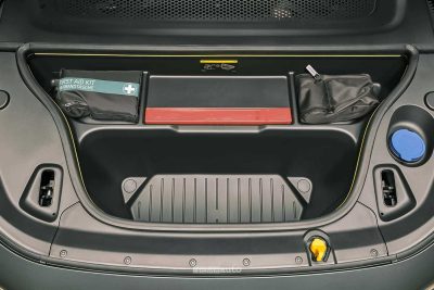 Nuova Volvo EX60 frunk anteriore cofano anteriore