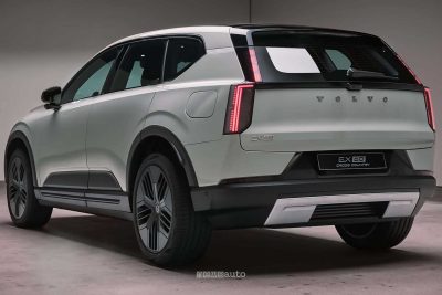 Nuova Volvo EX60 Cross Country posteriore 3/4
