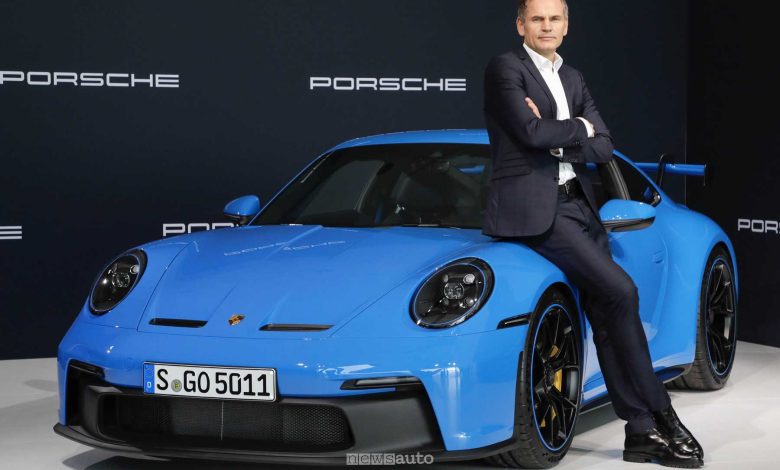 L'ex CEO Porsche Oliver Blume lo ha ammesso: con la Taycan elettrica, nel 2019, "abbiamo sbagliato"