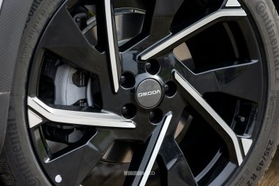 Omoda 7 SHS-P cerchi da 20", impianto freni