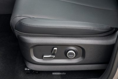 Omoda 7 SHS-P comandi dei sedili elettrici