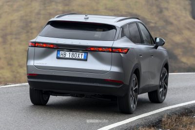 Omoda 7 SHS-P su strada