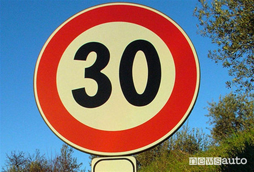 Dopo Bologna, anche Roma piazza gli autovelox mobili col limite di 30 km/h