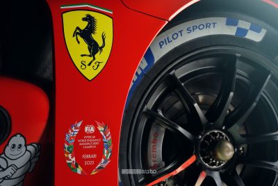 Ferrari 499P simbolo di Campione del Mondo 2025