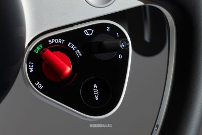 Ferrari Luce comandi sul volante