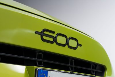 Fiat 600 Sport Milano Cortina logo 600 nel paraurti anteriore