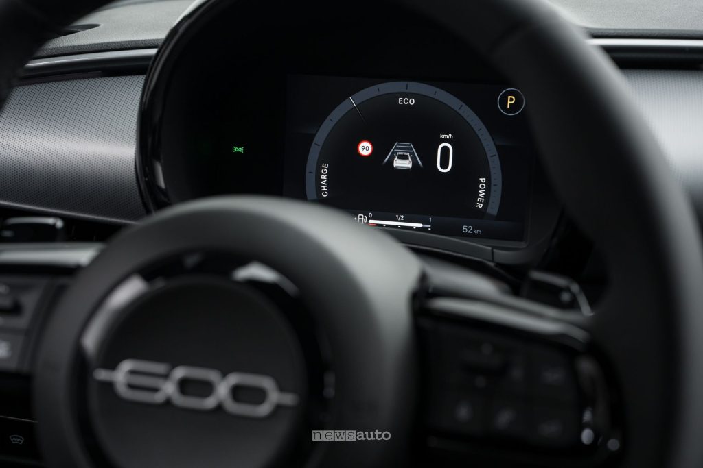 Fiat 600 Sport Milano Cortina display quadro strumenti