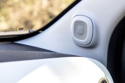 Fiat Pandina Hybrid casse audio nell'abitacolo