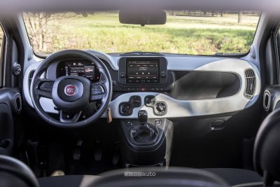 Fiat Pandina Hybrid plancia abitacolo