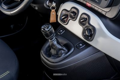 Fiat Pandina Hybrid leva cambio manuale