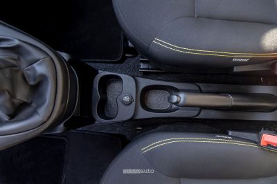 Fiat Pandina Hybrid leva freno a mano console centrale