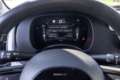 Fiat Pandina Hybrid display del quadro strumenti