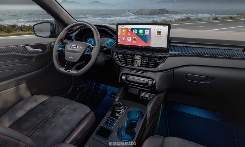 Abitacolo della Ford Kuga 2026