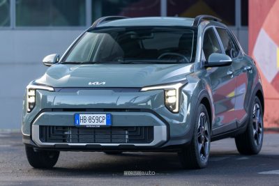 Kia Stonic 2026 anteriore 3/4