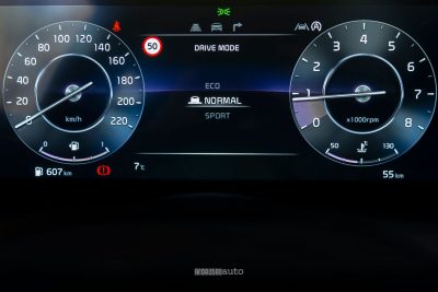 Kia Stonic 2026 info modalità di guida display quadro strumenti