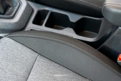 Kia Stonic 2026 vano portaoggetti console centrale