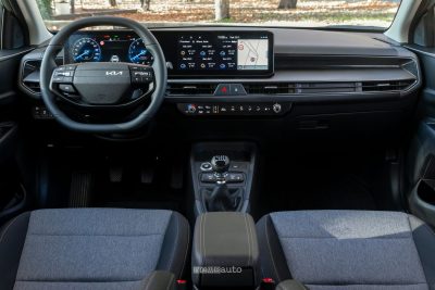 Kia Stonic 2026 plancia abitacolo