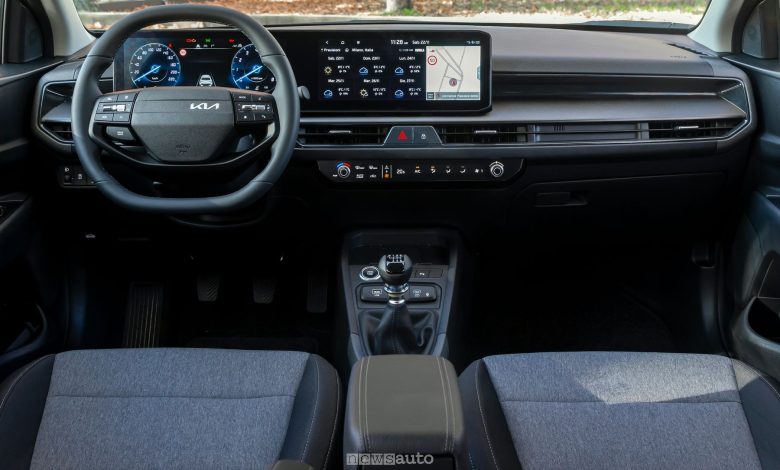 Kia Stonic 2026 plancia abitacolo