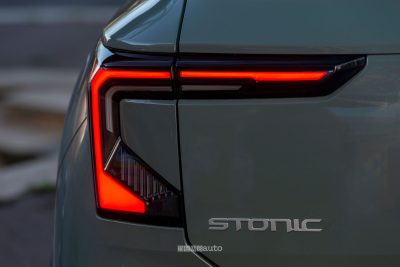 Kia Stonic 2026 faro posteriore